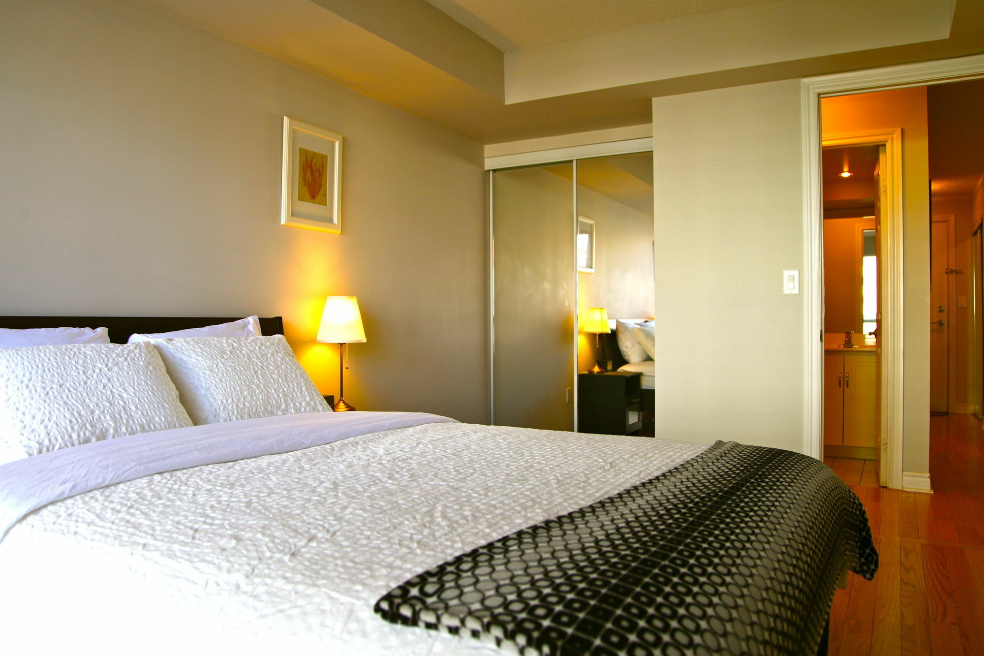 Red Maple Suites - Icon Toronto Exterior photo